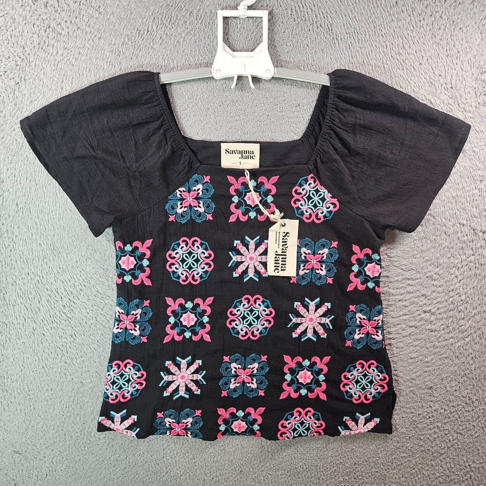 NEW Savanna Jane Top Women Small Colorful Embroidered Short Sleeve Black